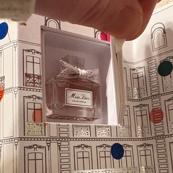 House of Dior Window Box Set with Dior Frag. included - Picture 7 of 10